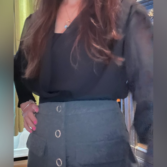 Heart cover blouse worn once - Picture 9 of 10